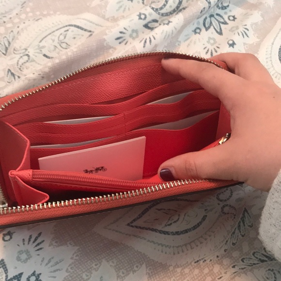 Coach Wallet - Picture 4 of 4